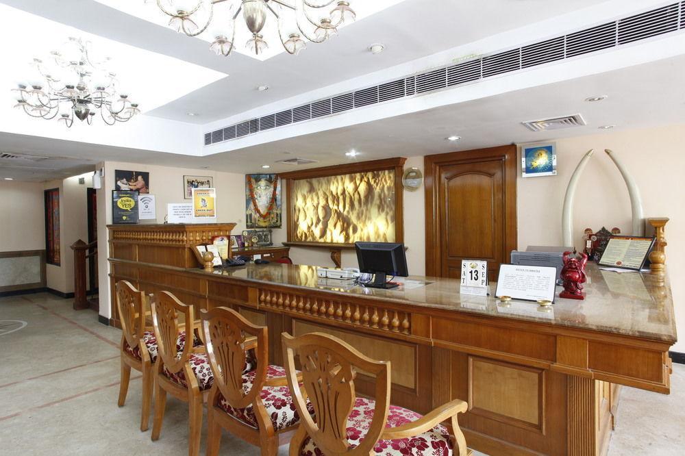 มยุรา เรซิเดนซี Hotel กูรูวาเยอร์ ภายนอก รูปภาพ