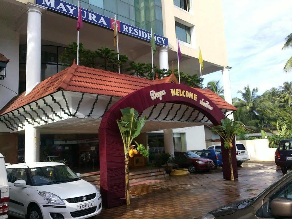 มยุรา เรซิเดนซี Hotel กูรูวาเยอร์ ภายนอก รูปภาพ